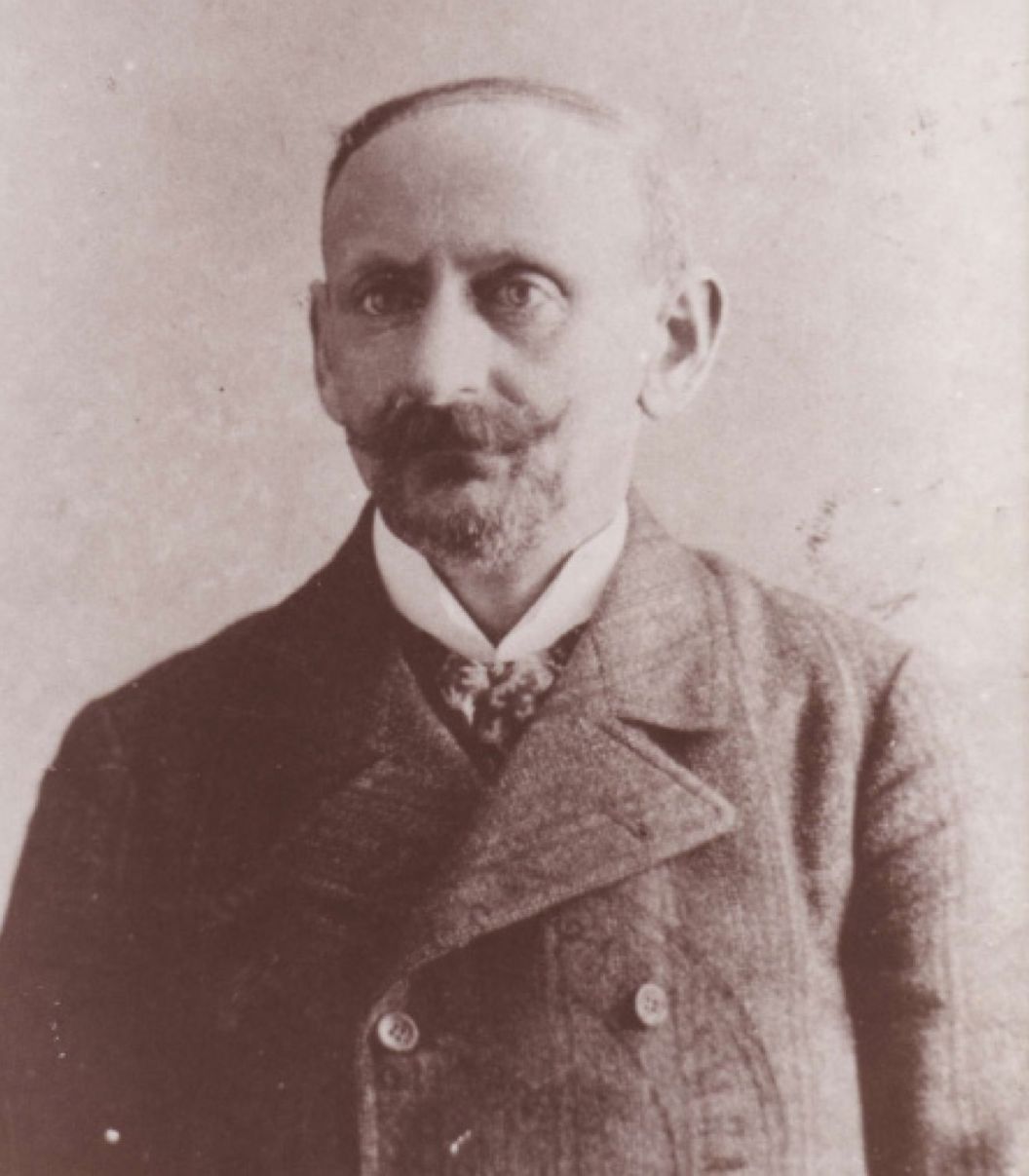 Ükapám, Albert