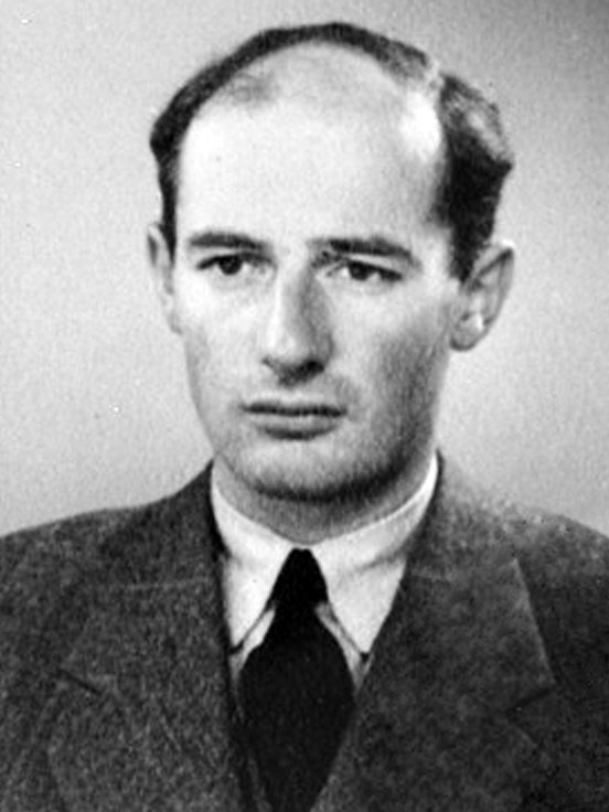 Raoul Wallenberg, svéd építész, üzletember, diplomata akinek több ezer magyar zsidó család köszönheti az életét.